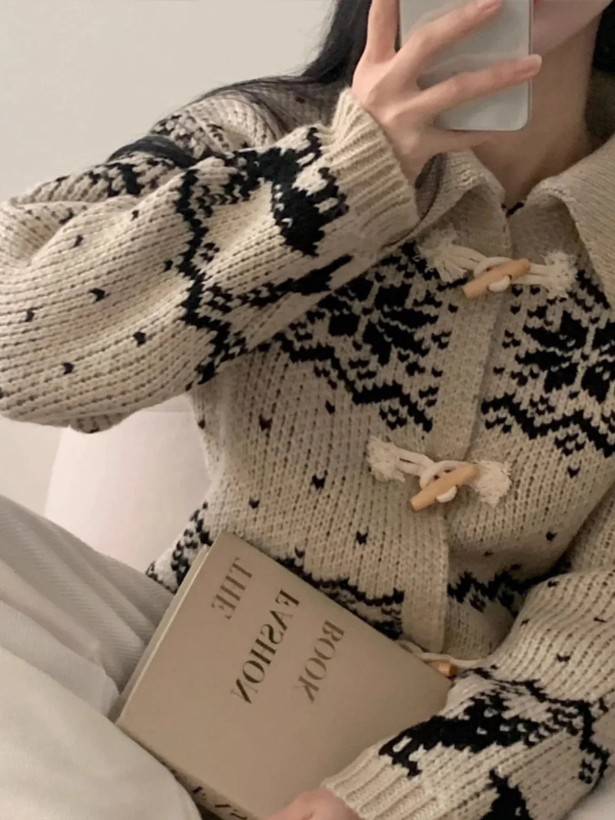 GETADME Lazy sweater jacket women's winter warm horn button snowflake knitted cardigan retro lapel y2k ins Harajuku long-sleeved top