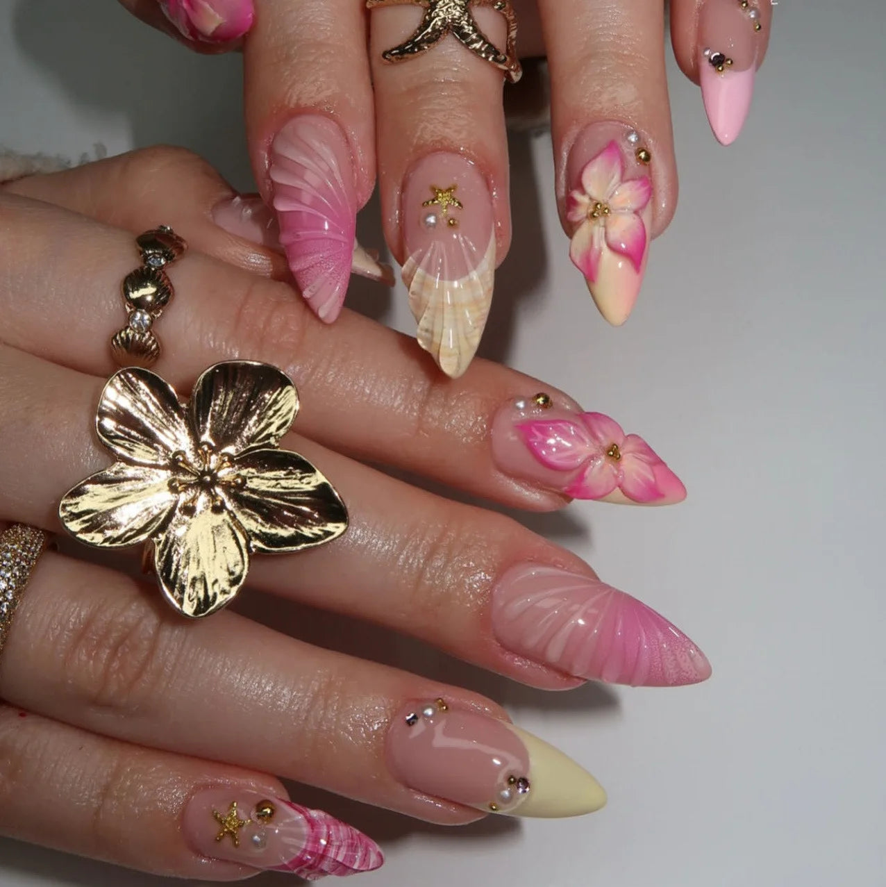 GETADME 24PCS Retro Almond False Nail with 3D Flower Leopard Print French Fake Nail Art Fashionable Wearable Finished Press on Nail Tips