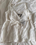 GETADME 화이트 아이릿 홈 코지 2피스 세트 여성 레이스 트림 V넥 레이스업 탱크탑+단추 반바지 여름 스위트 시크 캐주얼 파자마 슈트