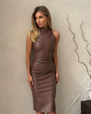 GETADME 유럽 및 미국 스타일 패셔너블 PU 가죽 솔리드 컬러 스플라이싱 슬리브리스 스탠드 칼라 슬림 핏 스플릿 힙 드레스