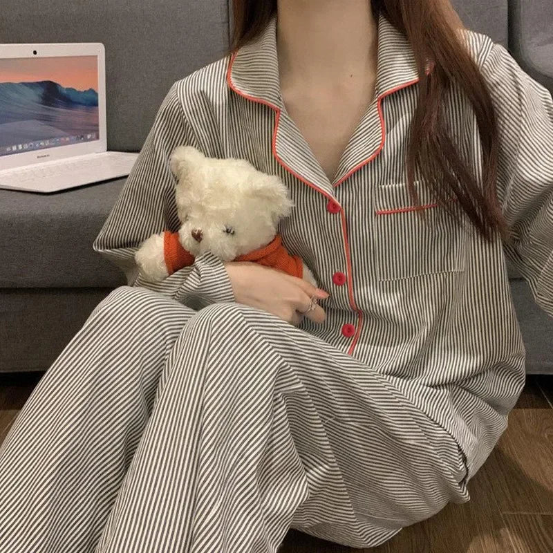 GETADME Ensemble de 2 pièces : Gilet de pyjama ample et respirant à manches longues pour femme, style écolière, rayé gris, pyjama tendance pour fille.