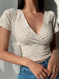 Getadme Summer French retro floral V-neck short-sleeved T-shirt Slim slimming wild high waist T-shirt women's top