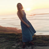 GETADME 캐주얼 라운드넥 레이스업 백리스 데님 드레스 슬리브리스 하이웨이스트 루즈 지퍼 로브 여름 하이스트리트 섹시 솔리드 의류