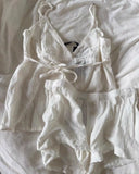 GETADME 화이트 아이릿 홈 코지 2피스 세트 여성 레이스 트림 V넥 레이스업 탱크탑+단추 반바지 여름 스위트 시크 캐주얼 파자마 슈트