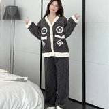 GETADME 딸기 프린트 잠옷 여성 파자마 세트 겨울 플리스 벨벳 1세트 홈 수트 수면 푹신한 한국식 피아마 따뜻한 나이트웨어 신제품