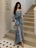 Jupe courte à volants taille haute, en patchwork de maille semi-transparente, style rétro denim été 2024, pour un effet amincissant.