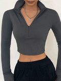 T-shirt décontracté uni pour femme, manches longues, col roulé, crop top, style sexy et simple, idéal pour les soirées et les clubs, collection printemps-été 2022.