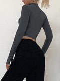 T-shirt décontracté uni pour femme, manches longues, col roulé, crop top, style sexy et simple, idéal pour les soirées et les clubs, collection printemps-été 2022.