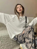 Getadme- Korean Streetwear Embroidery Sweatshirt Women Grunge Kpop Harajuku White Pullover Aesthetic Hoodies Long Sleeve Tops